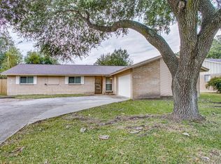 1806 Raintree St, Baytown, TX 77520