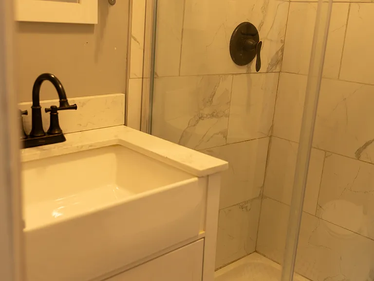 1122-1124 N High St #9 — Photo 9