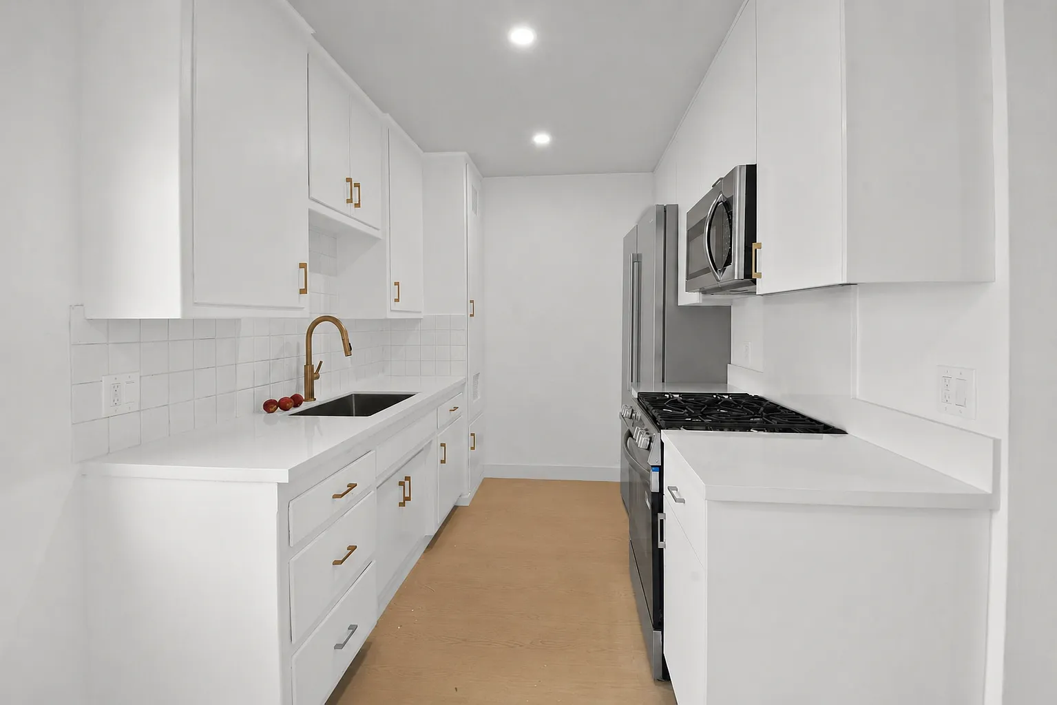 1 bed, 600 sqft, $2,400 — Photo 1