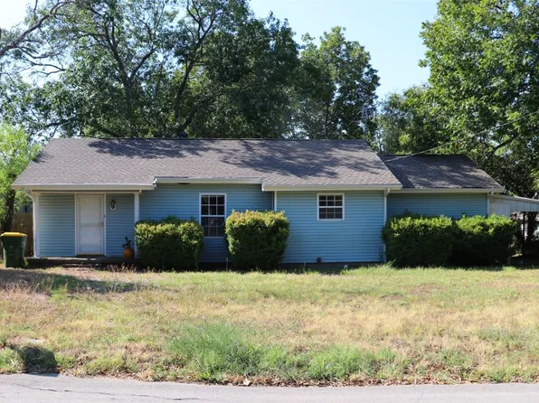 302 Scurlock St, Grandview, TX 76050