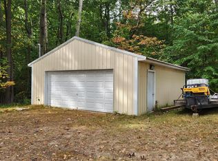 6266 Lakeshore Dr, Lakeview, MI 48850