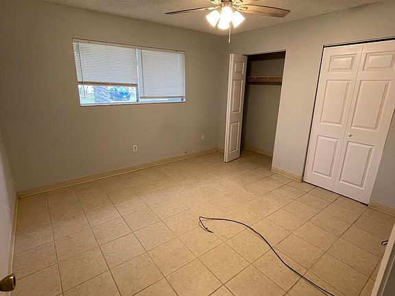 4th image of 702 W Rosewood Ln #702