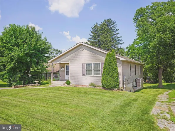 8660 Downsville Pike, Williamsport, MD 21795