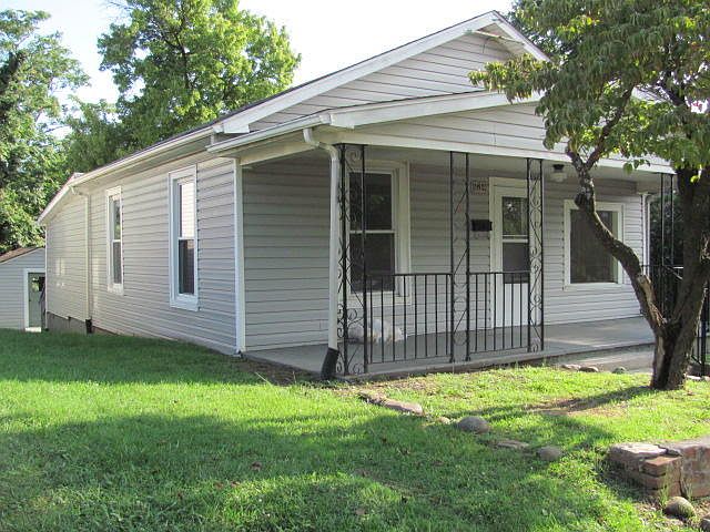 1st image of 624 E Calhoun St