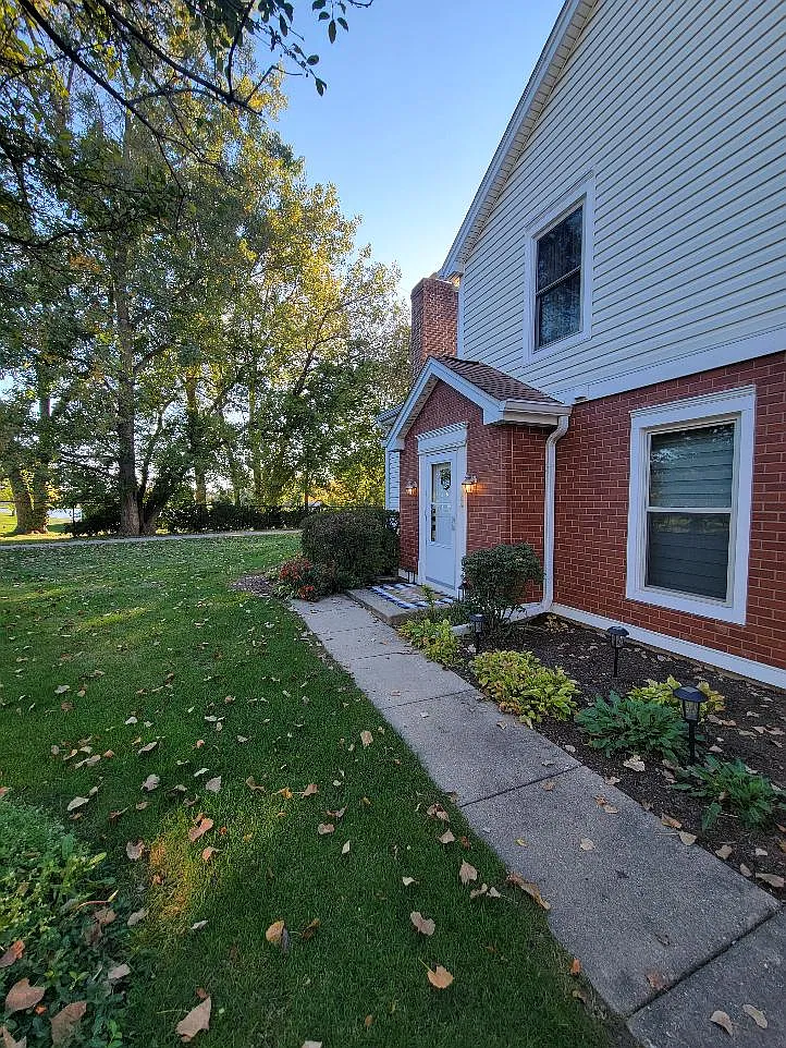 2 bed, 1200 sqft, $2,800 — Photo 1