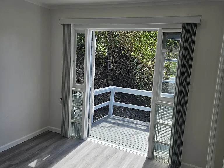 5758 Thornhill Dr — Photo 11
