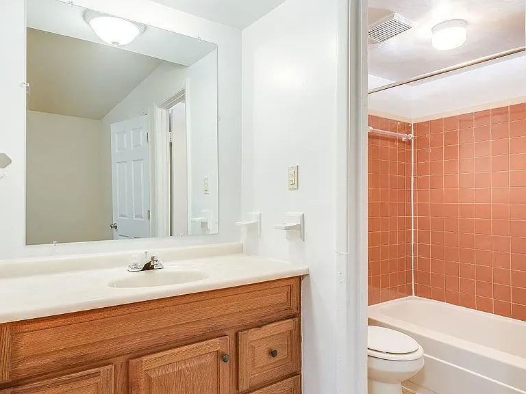 5344 C St SE #303 — Photo 7