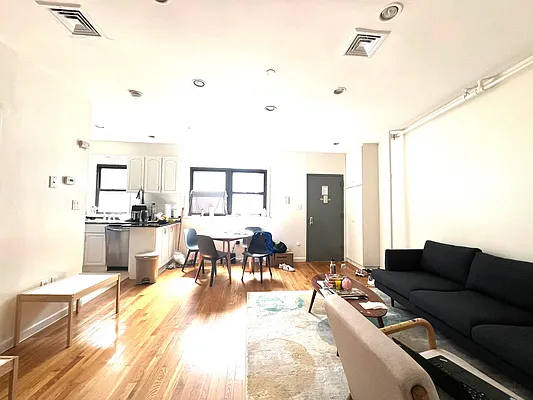 Rented by Nolita Group | media 2