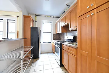 Rented by Clove Realty LLC