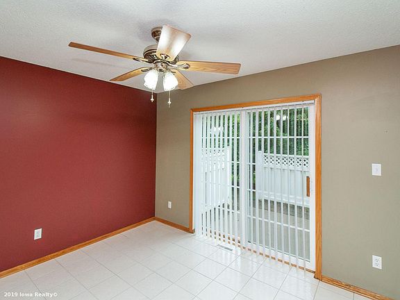 5th image of 9428 Garnet Ln