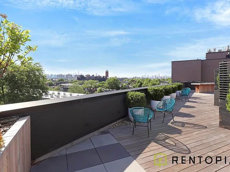 426 Tompkins Ave #4B — Photo 17