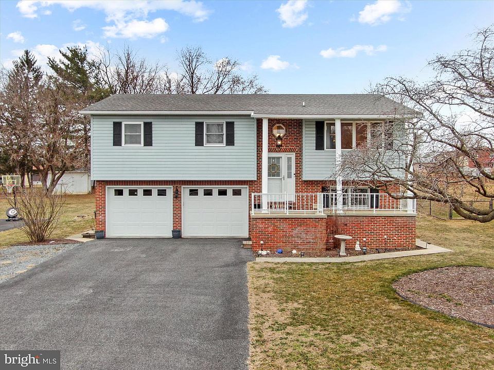 1st image of 257 Valley Dr