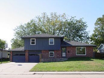 935 N 20th St Beatrice NE 68310 Zillow