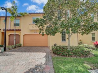4646 Mediterranean Cir, Palm Beach Gardens, FL 33418