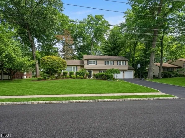 38 Knollwood Dr, Livingston Twp., NJ 07039