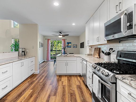 5th image of 9 Lake Forest Drive