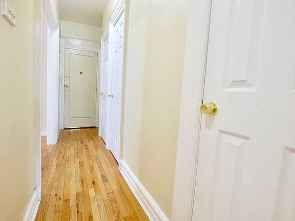 5th image of 1670 Sterling Pl APT 1