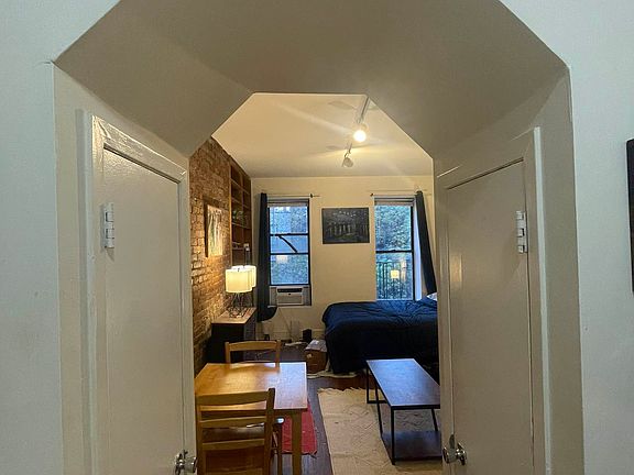 3rd image of 333 E 85th St APT 4D