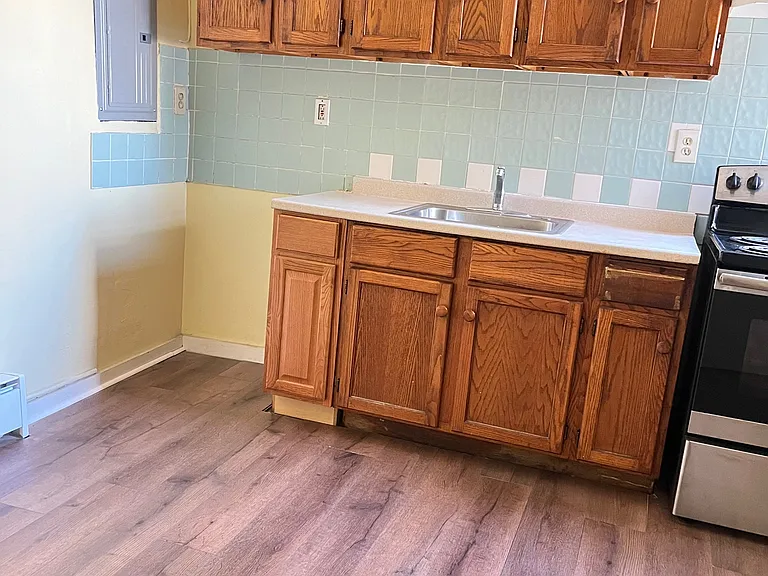 5353 Woodland Ave #2 — Photo 3