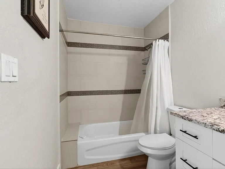 227 N M St — Photo 21