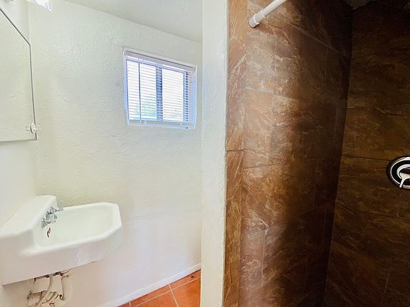 3rd image of 250 W Laguna St APT 6