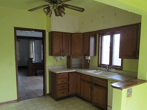 3rd image of 408 43rd St