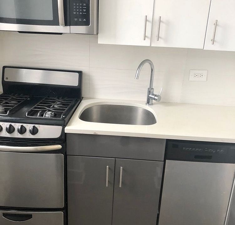 2nd image of 13225 Maple Ave APT 510