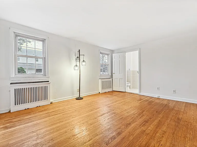5-08 Essex Pl — Photo 5