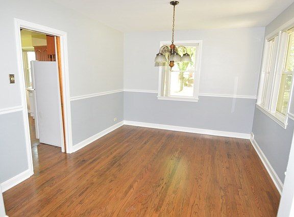 4th image of 10300 Bond St