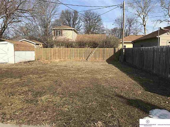 3rd image of 1254 E 1st St