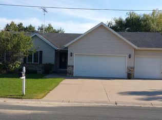 403 Trondheim Rd, Kenyon, MN 55946