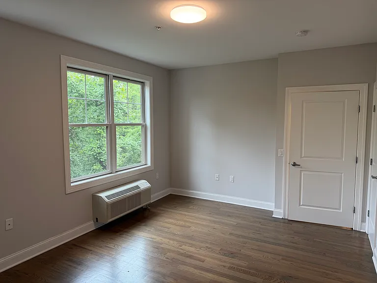 40 Park Ave #208 — Photo 7
