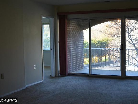 3rd image of 458 Girard St #398