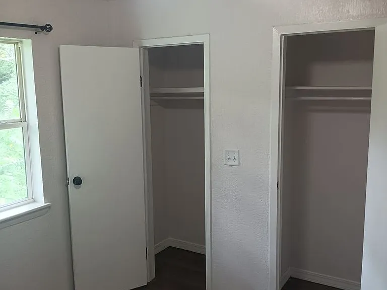 West Towne Apartments — Photo 30