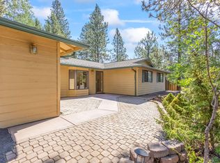 61176 Larkwood Dr, Bend, OR 97702