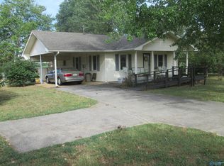 15915 E Limestone Rd, Athens, AL 35613
