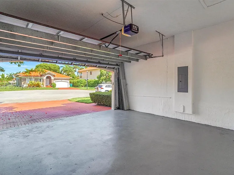 18861 SW 77th Ct — Photo 47