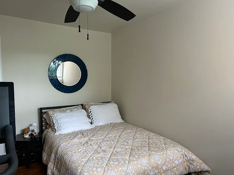 10505 Montrose Ave #203 — Photo 10