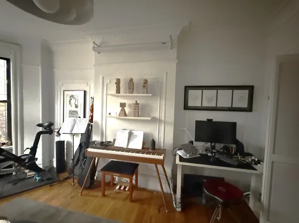 1211 8th Avenue image 4 of 10