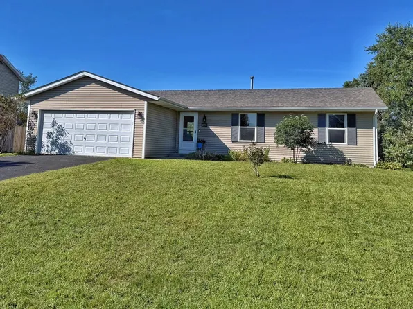 10990 Linden Blossom Ln, Roscoe, IL 61073