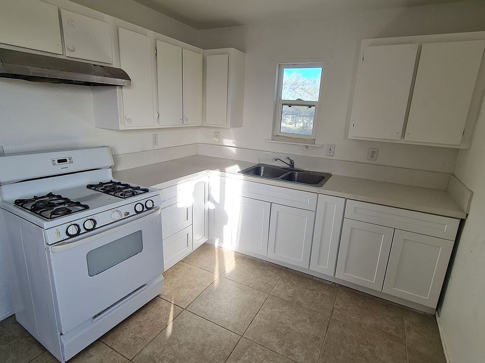 Edwin St Apartments 15879 Edwin St Mojave CA Zillow