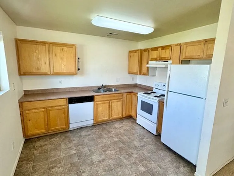 916 Shirley Pl #E — Photo 21