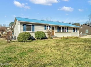 719 Johnson St, Sweetwater, TN 37874
