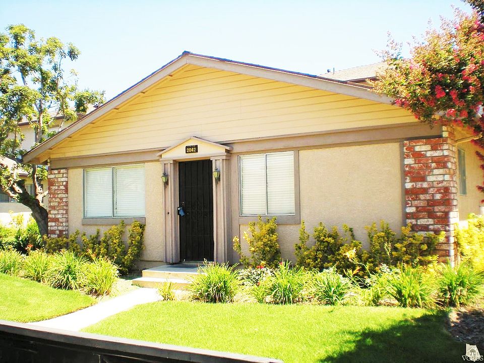 1st image of 2042 N Calle La Sombra #1