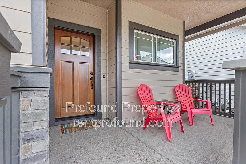 3 bed, 3.0 bath, 1924 sqft, $2,795 — Photo 3