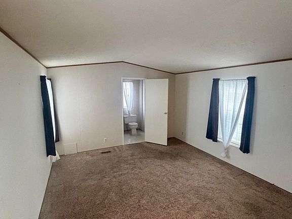 5th image of 4200 Summers Ln Unit 35