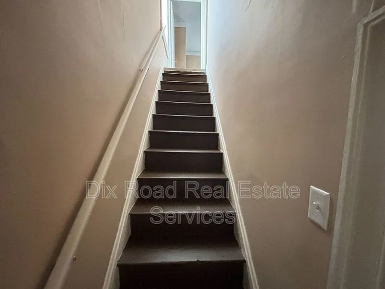 332 Hudson Ave — Photo 28