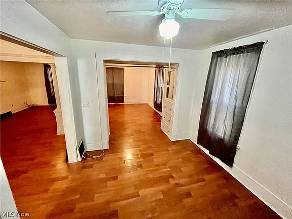 3rd image of 3651 W 47th St