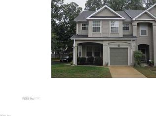 18 Golden Willow Cir, Hampton, VA 23666
