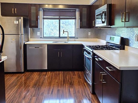 5th image of 522 Woodmill Dr